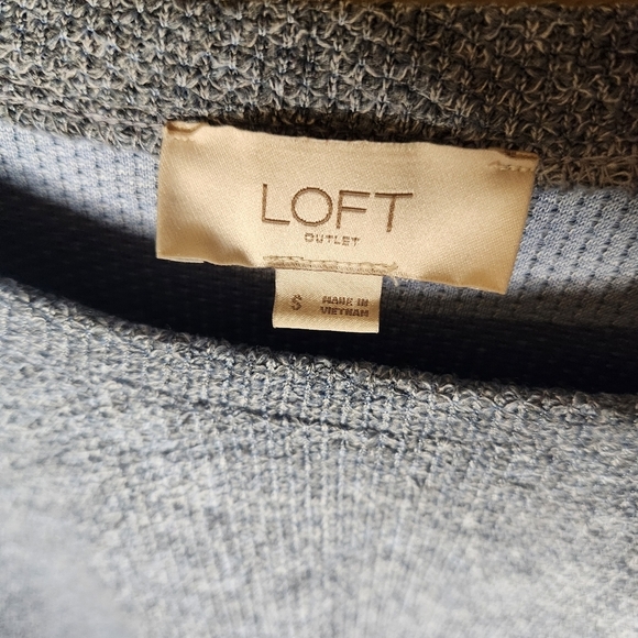 LOFT Outlet Cropped Blue Sweatshirt Sz Small Boucle Knit Balloon Sleeve Spring - Picture 2 of 7